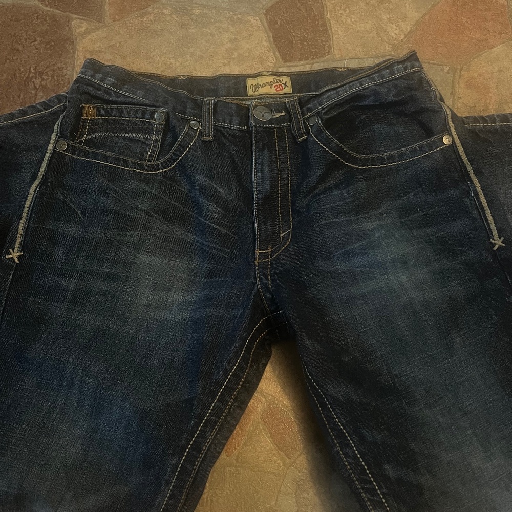 Wrangler, 34x32 20 X Medium Wash Jeans Like New